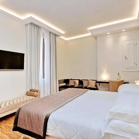 Oda ve Kahvaltı Bq House Colosseum Luxury 3*