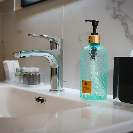 Bq House Colosseum Luxury Panzió 4*