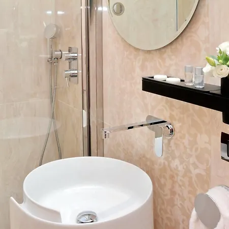 Oda ve Kahvaltı Bq House Colosseum Luxury Roma
